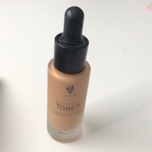 Younique mineral touch foundation